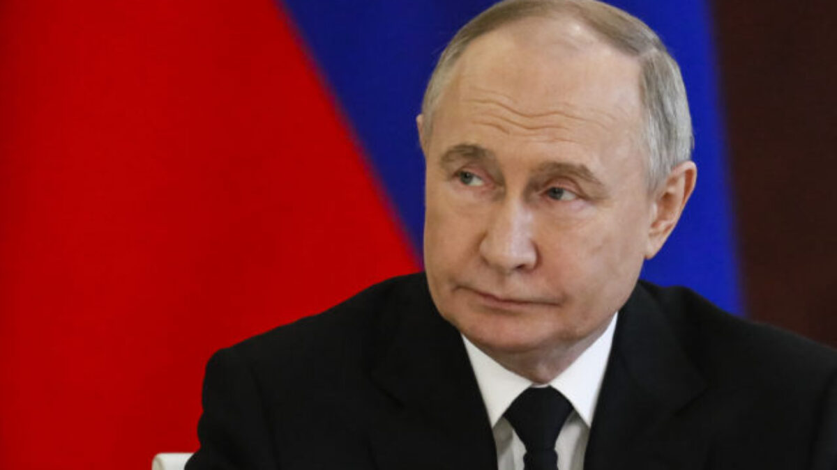 Putin podpísal dekrét umožňujúci konfiškáciu amerického majetku, cieľom je vykompenzovať zhabanie ruských aktív