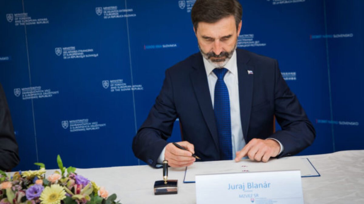 Blanárovo ministerstvo vyslalo do zahraničia „lietajúceho konzula“, cieľom je získať pracovníkov z tretích krajín pre slovenský trh práce