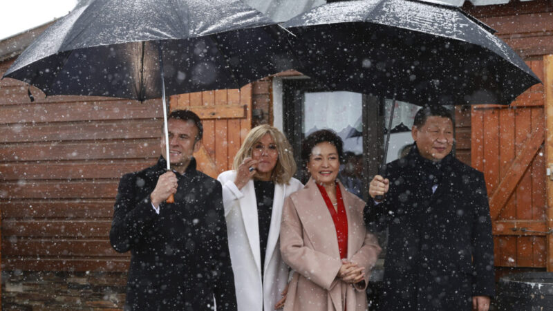 Macron vzal Si Ťin-pchinga do Pyrenejí, kde ako dieťa trávil čas u babičky (foto)