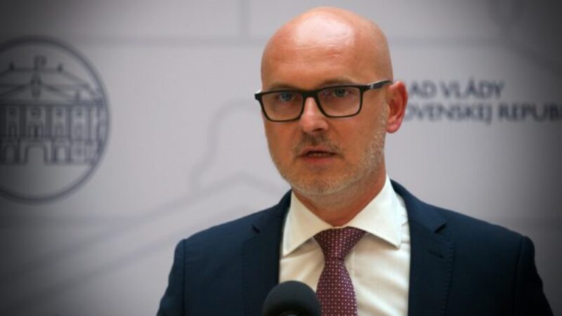 Koalícia a opozícia sa dokázali zjednotiť a podporiť spoločné uznesenie, uviedol predseda SaS Gröhling (video+foto)