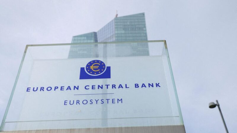 Európske banky znížili svoju expozíciu voči Rusku o polovicu, hlási ECB