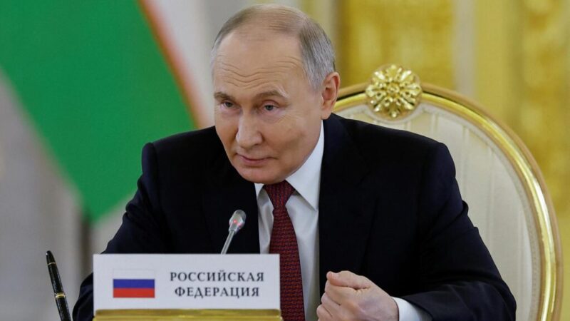 Zmeny v Kremli: Šojgu by mal skončiť ako minister obrany, Putin ho chce nahradiť