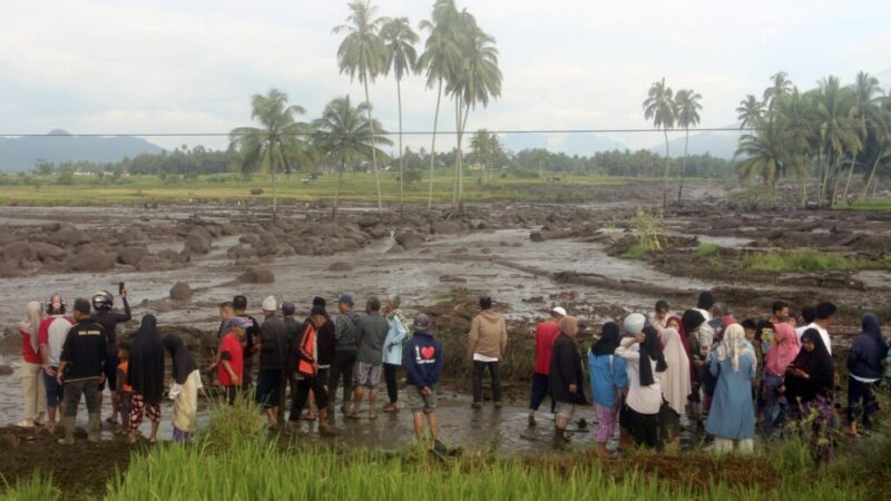 Záplavy v Indonézii si vyžiadali 34 mŕtvych, ďalších 16 ľudí je nezvestných