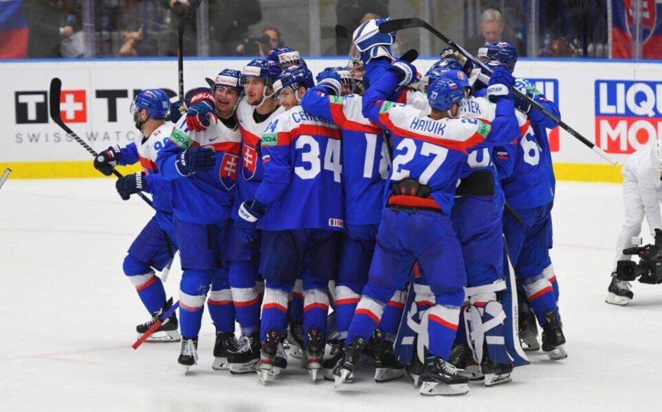 Slováci zdolali top favorita. Kvalitou to bol duel NHL, dokázali sme sa vyrovnať s dôrazom Američanov