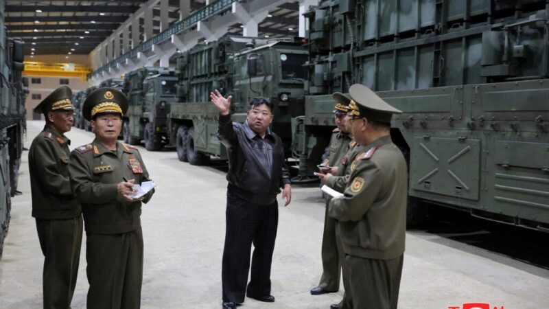 Kim Čong-un vyzval na epochálnu zmenu pri prípravách Severnej Kórey na vojnu