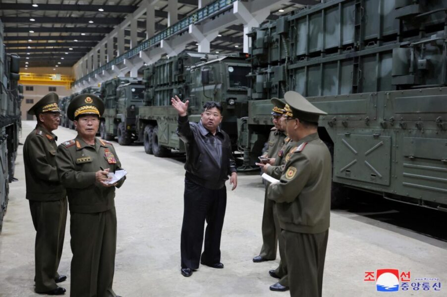 Kim Čong-un vyzval na epochálnu zmenu pri prípravách Severnej Kórey na vojnu