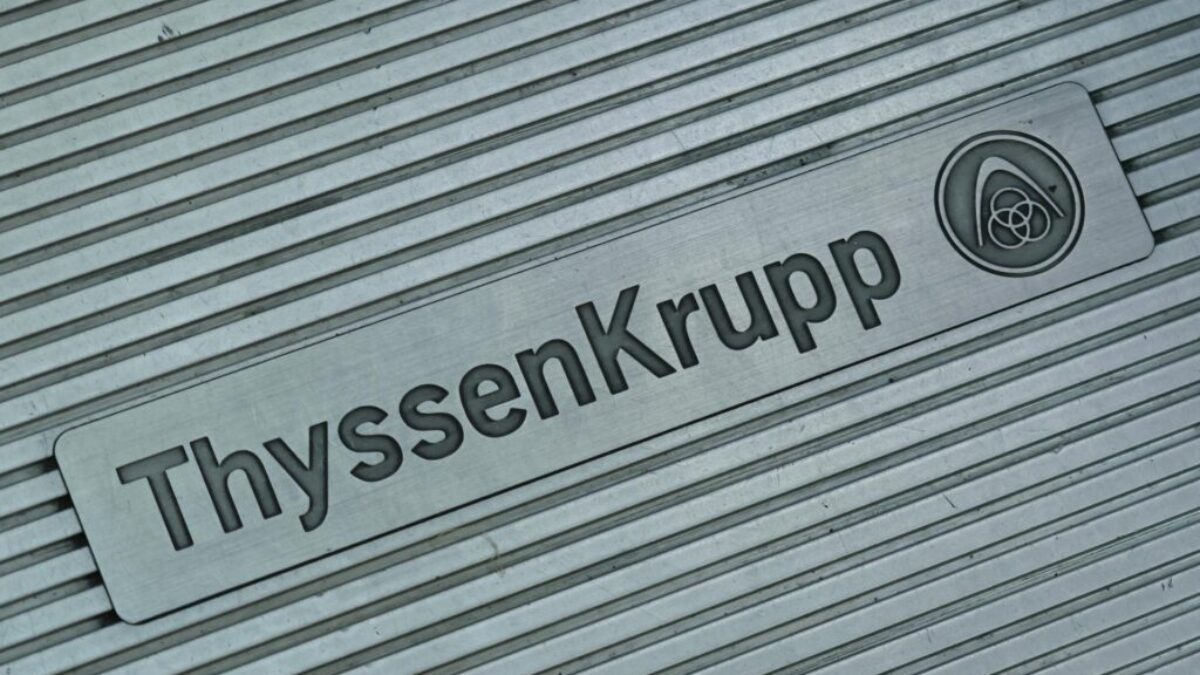 Dozorná rada Thyssenkrupp schválila predaj pätinového podielu Křetínskému. Odbory nesúhlasia