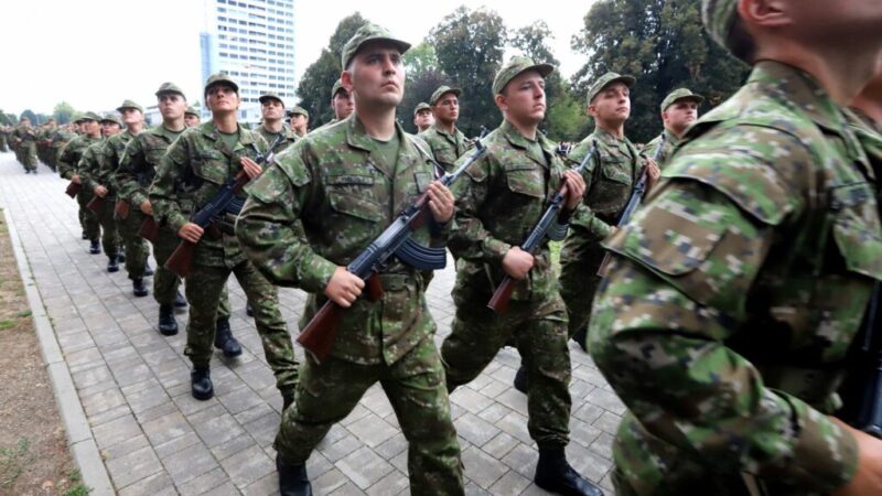Ustanovenia zakazujúce vojakom odbory sú protiústavné, rozhodol Ústavný súd