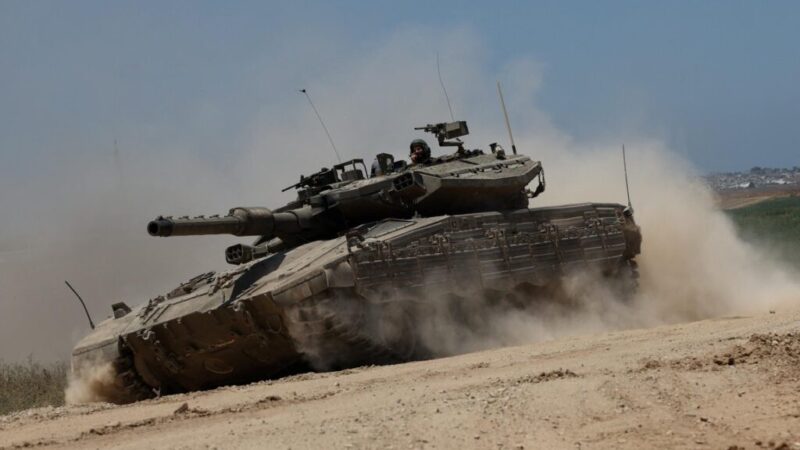 Pri tankovej paľbe z vlastných radov zahynulo v Pásme Gazy päť izraelských vojakov
