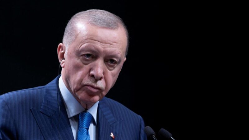 Erdogan udelil milosť generálom väzneným za vojenský prevrat