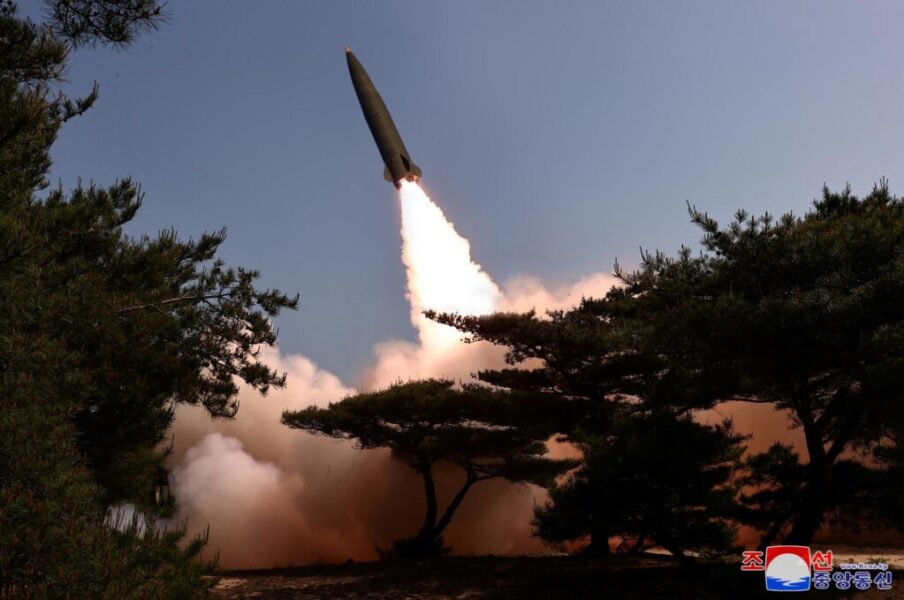 KĽDR potvrdila vypálenie balistickej rakety. Kim vyzval na urýchlenie produkcie