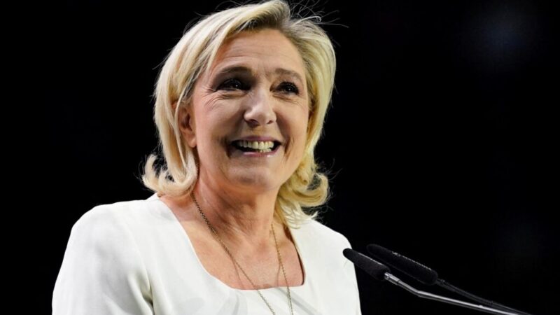 Nebudeme s nimi sedieť. Le Penovej strana avizovala odstup od AfD v europarlamente