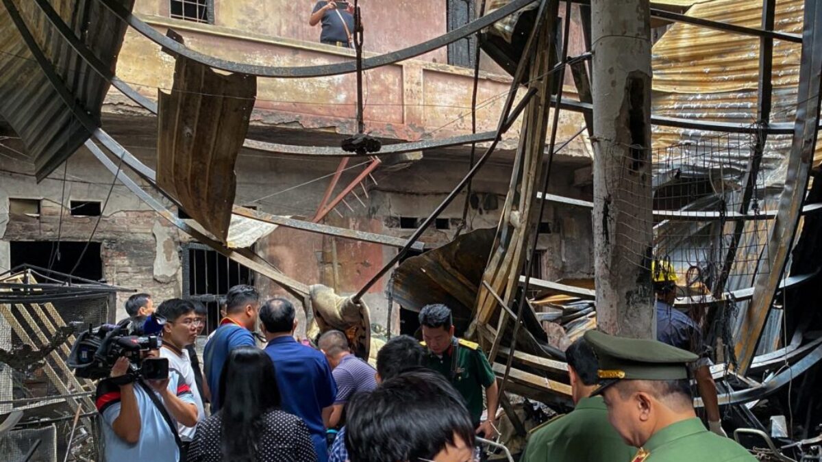 Pri rozsiahlom požiari v centre Hanoja zahynulo najmenej 14 ľudí