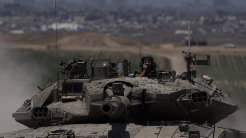 Izrael posiela do Rafahu ďalších vojakov, podľa ministra obrany je ich úlohou vyčerpať Hamas