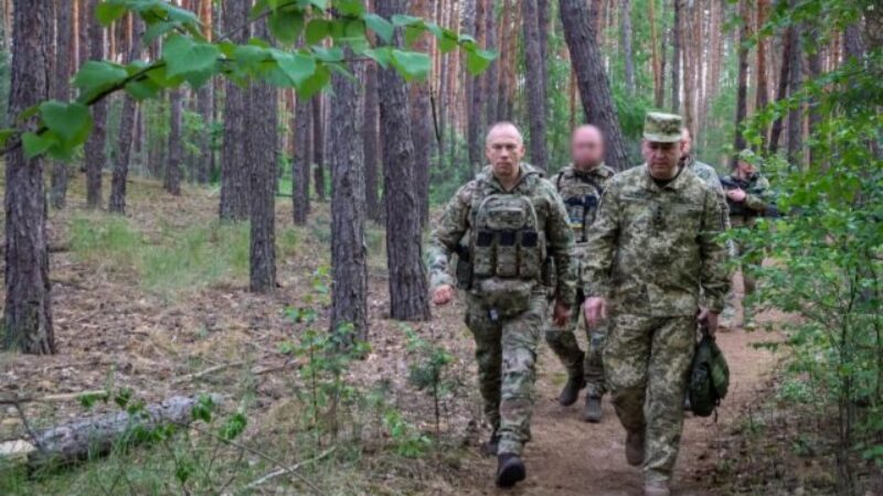 Ruskí vojaci sa podľa Zelenského nedostali k najsilnejšej línii obrany v Charkovskej oblasti (video)