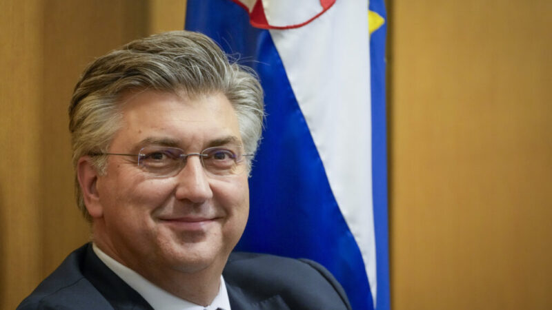 Chorvátsky parlament vyslovil dôveru novej Plenkovićovej vláde, bude sa sústrediť na ekonomický rast krajiny