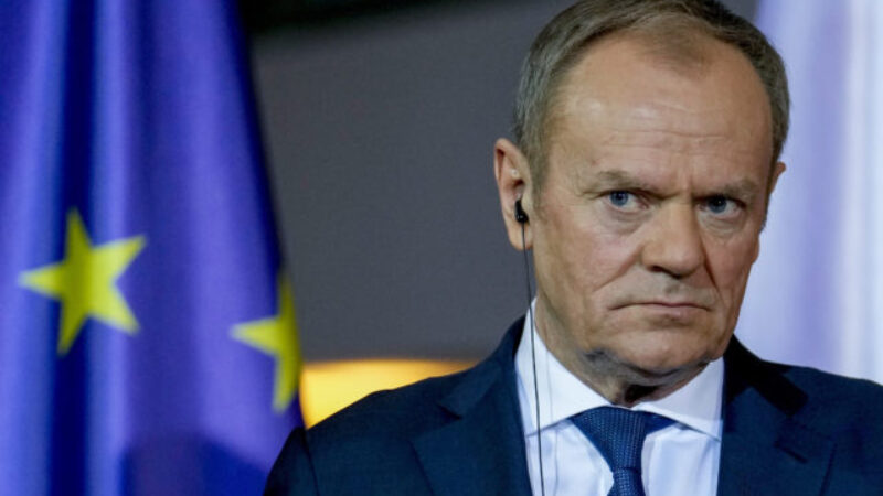 Poľsko zatklo deväť osôb z ruskej špionážnej skupiny pre sabotážne plány, správu potvrdil premiér Tusk
