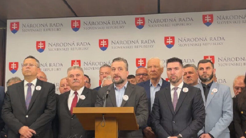 Strana Smer-SD vyzýva k zastaveniu nenávistnej rétoriky, predložila znenie uznesenia k útoku na Fica (video)