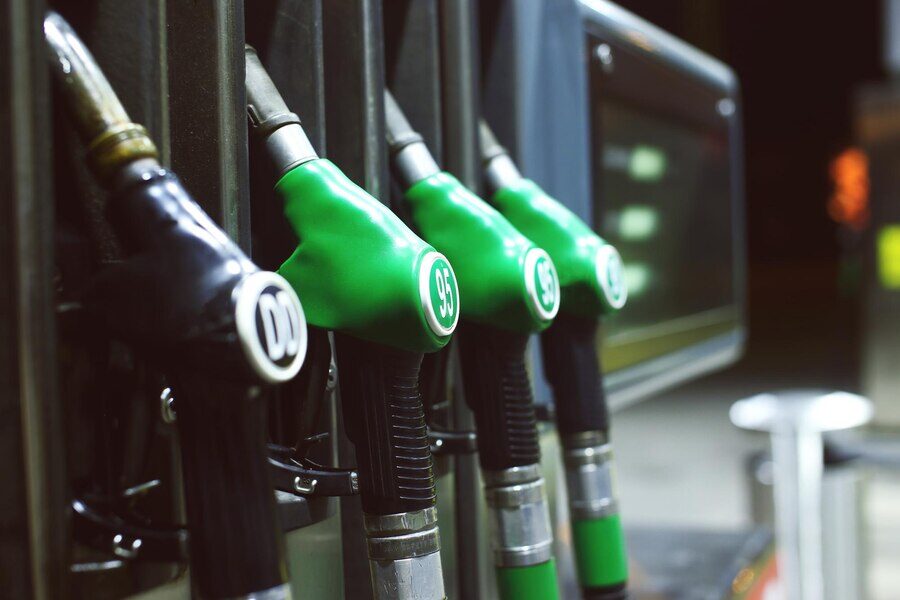 Ceny pohonných látok v 17. týždni tohto roka mierne klesli