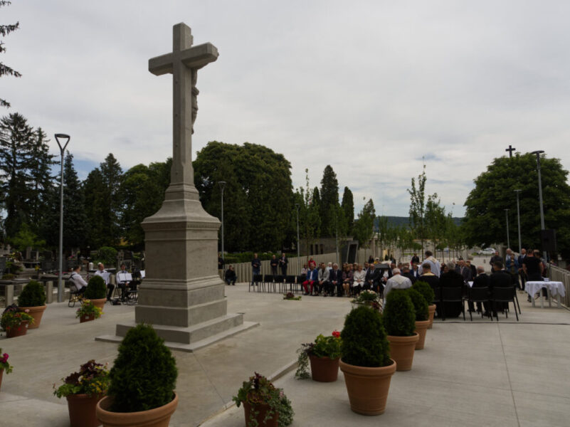 Ekumenické spoločenstvo požehnalo vynovený Verejný cintorín