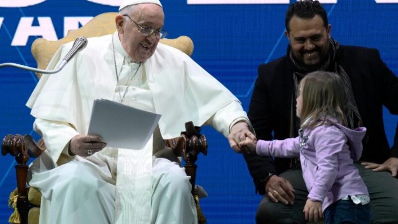 Pápež: Ľudský život nie je problém, je to dar