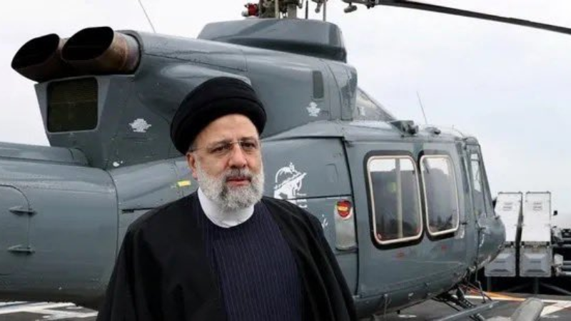 Prvé úvahy o havárii vrtuľníka s iránskym prezidentom Raisim