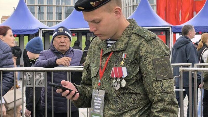 Rusko spustilo program “Čas hrdinov”: veteránov z frontu pripravujú na riadenie štátu