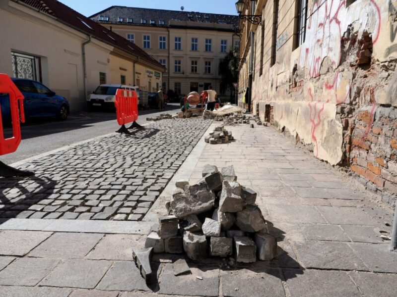 Košice vyčlenili na tohtoročnú opravu dlažby v centre 400 000 eur