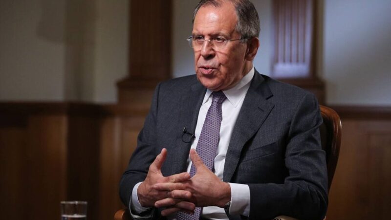 Sergej Lavrov: Rusko je otvorené rokovaniam o Ukrajine