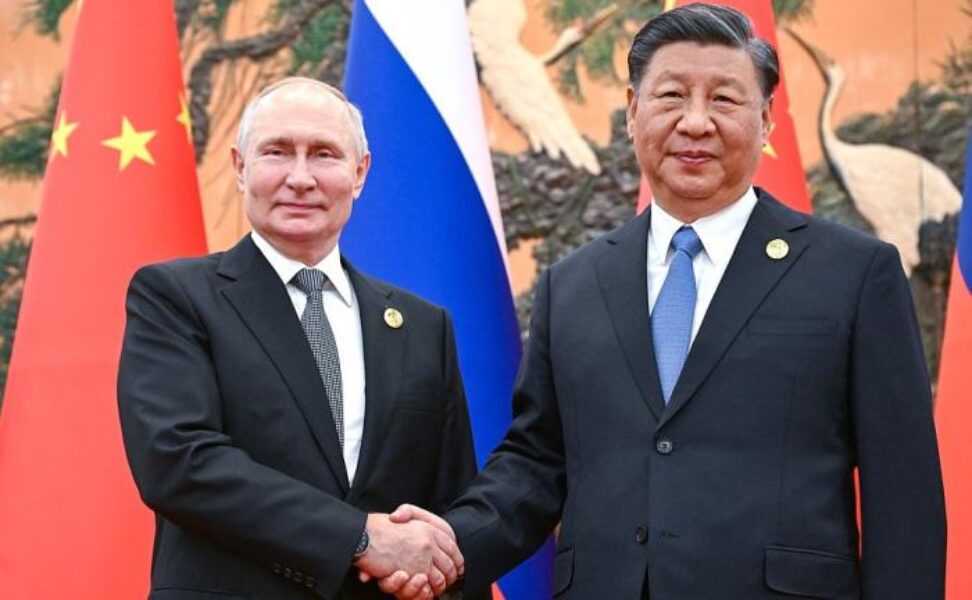 Putinova prvá cesta po inaugurácii smeruje do Číny