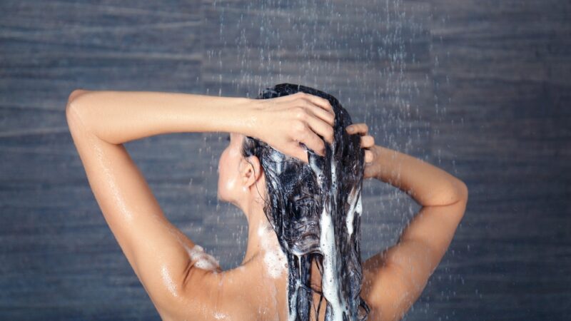 Nie je šampón ako šampón. Ak chcete mať zdravé vlasy, vyhnite sa týmto zložkám