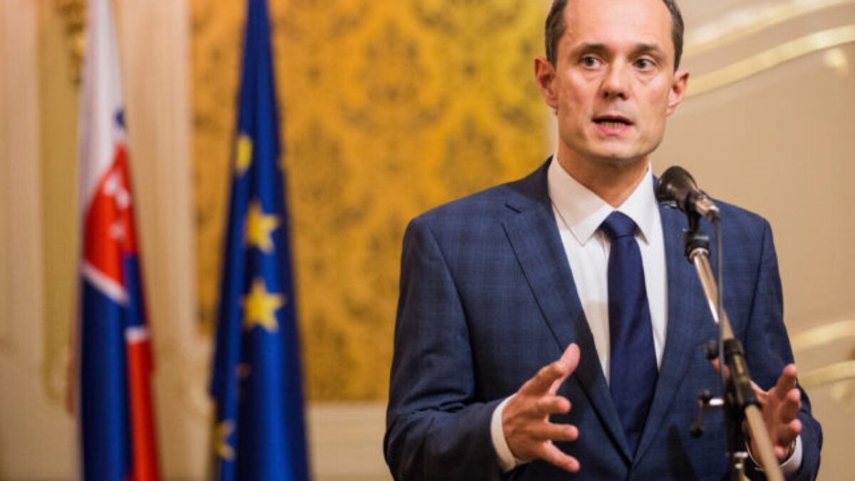 Kandidáti na sudcu Európskeho súdu pre ľudské práva sú známi, o post sa uchádza aj Procházka