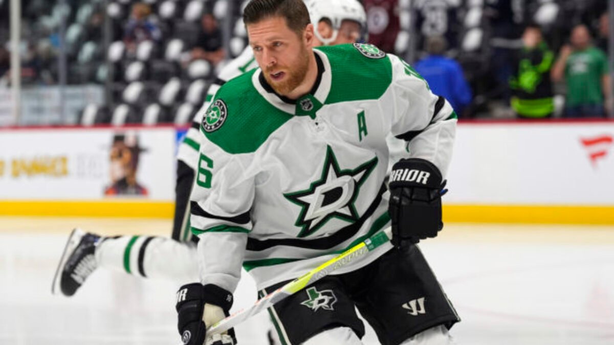 Joe Pavelski, šiesty najproduktívnejší Američan v histórii profiligy, sa rozhodol ukončiť kariéru