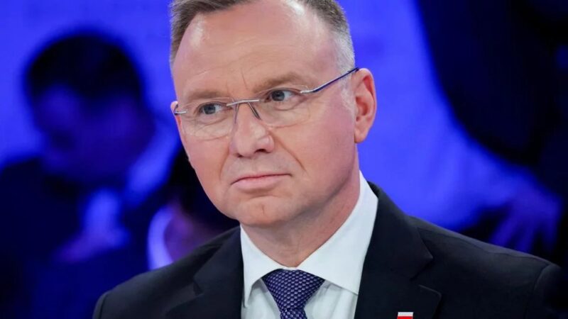 Poľský prezident tvrdí, že NATO sa pripravuje na vojnu