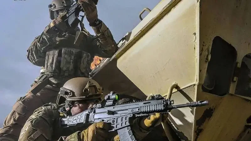 Neboja sa Iskanderov? Češi spustia na Ukrajine výrobu útočných pušiek CZ BREN 2 a streliva