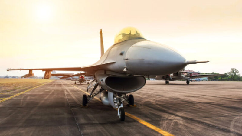 Holandsko poskytne Kyjevu dodatočných 300 miliónov eur na vyzbrojenie stíhačiek F-16