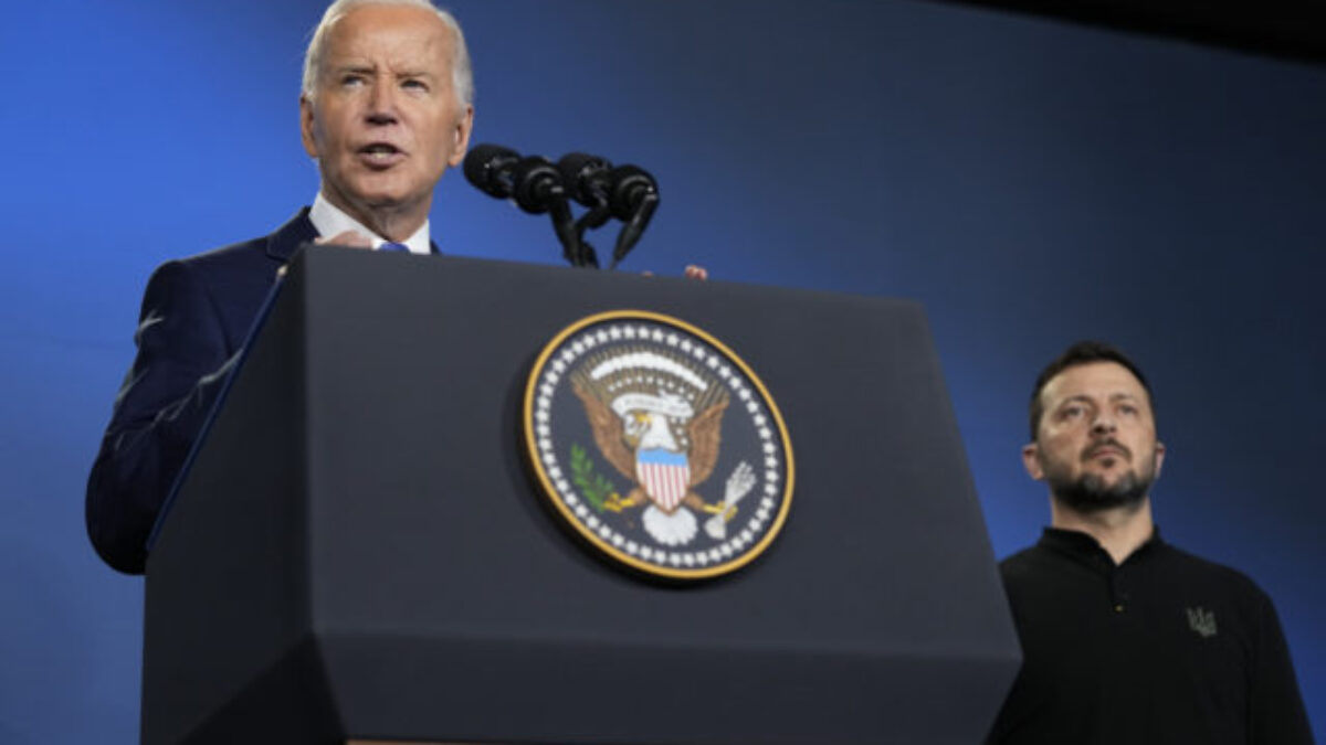 Biden oznámil ďalší balík pomoci Ukrajine, obsahovať bude aj systém Patriot. Zelenskyj to označil za „silné správy“