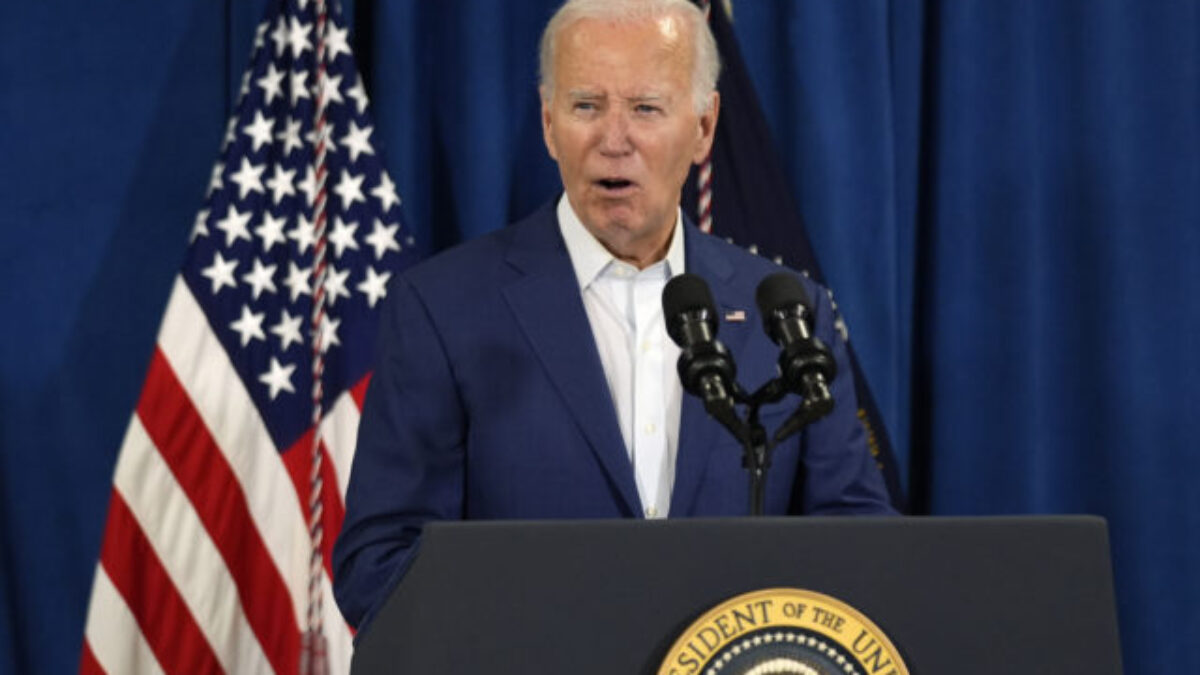 Biden odsúdil atentát. Uľavilo sa mu, keď sa dozvedel, že Trump je v poriadku (video+foto)