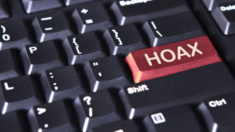 Stránka Hoaxy a Podvody sa podľa zakladateľa venuje hoaxom minimálne, ministerstvo sa bráni
