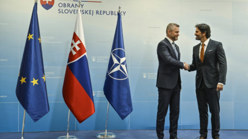 Slovensko posudzuje na zabezpečenie systémov protivzdušnej obrany už len dve ponuky, oznámil Kaliňák (video+foto)