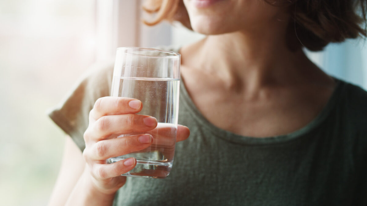 Vhodné do horúceho počasia. Hydratuje oveľa lepšie ako bežná minerálna voda