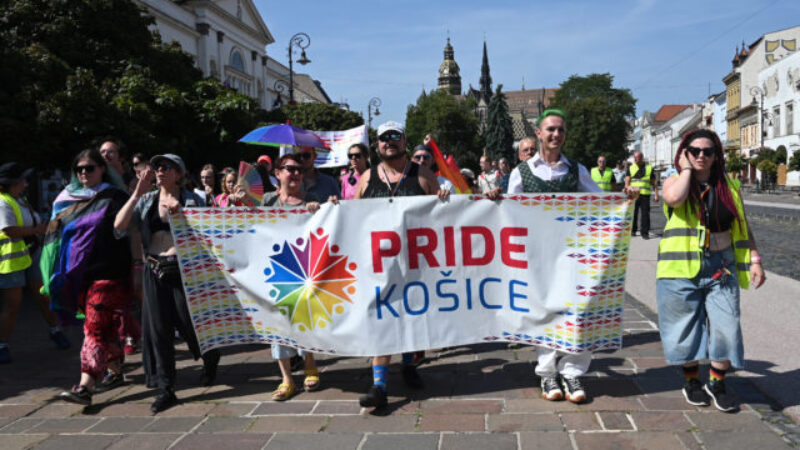 Dúhový pochod Pride Košice 2024 prebehol pokojne a bez narušení verejného poriadku, informuje polícia (foto)