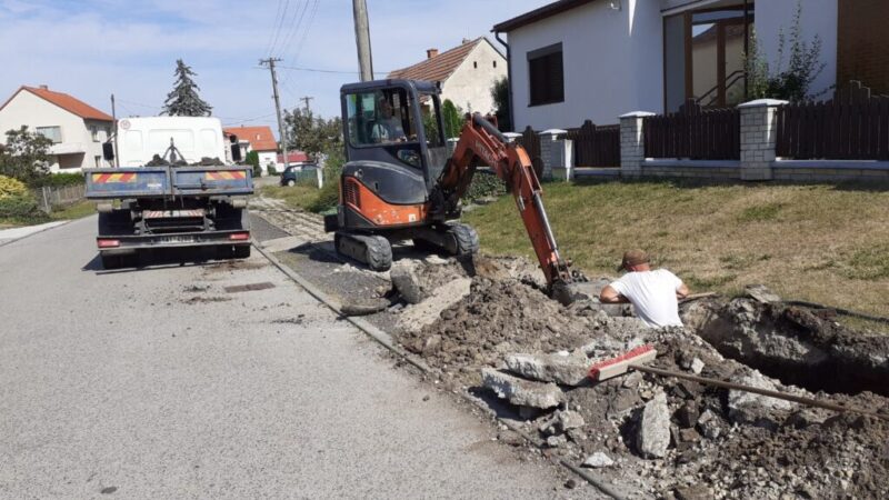 V meste Gbely prebieha rekonštrukcia elektrických vedení