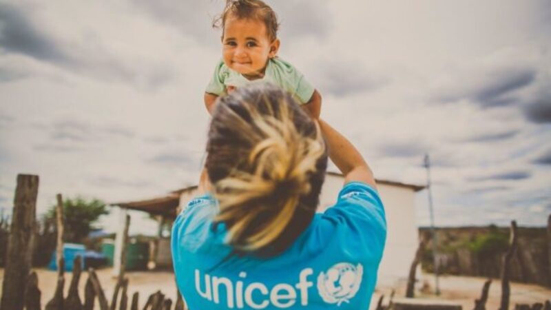 Deti do veku 13 rokov pociťujú v živote väčšie šťastie ako tínedžeri, vyplynulo z prieskumu pre UNICEF