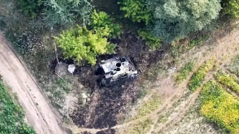 Video: Zásah veliteľského a štábneho vozidla M577 Ozbrojených síl Ukrajiny v pohraničnej oblasti Kursk