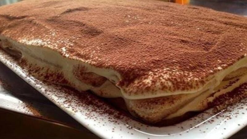 Moja dobrá a veľmi šikovná kamarátka z Talianska mi poslala tento jednoduchý a fantastický recept na Tiramisu