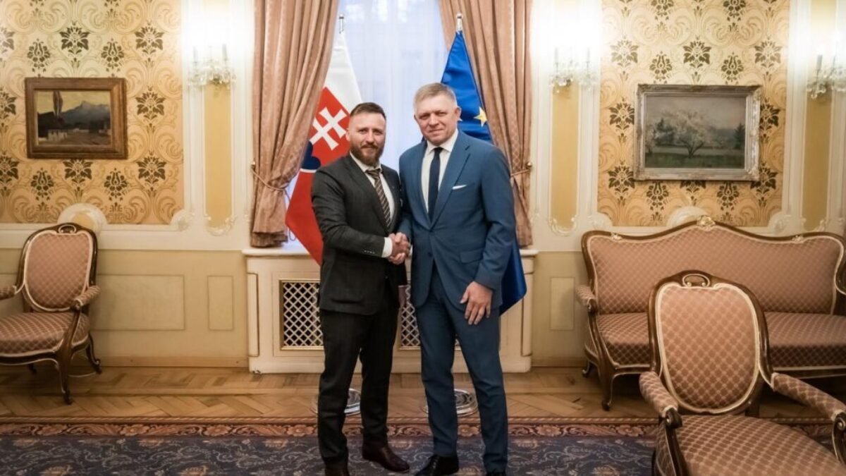 Predseda vlády SR Robert Fico vyslovil Petrovi Kotlárovi plnú podporu