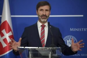 Slovensko je za nadviazanie dialógu medzi NATO a Ruskom