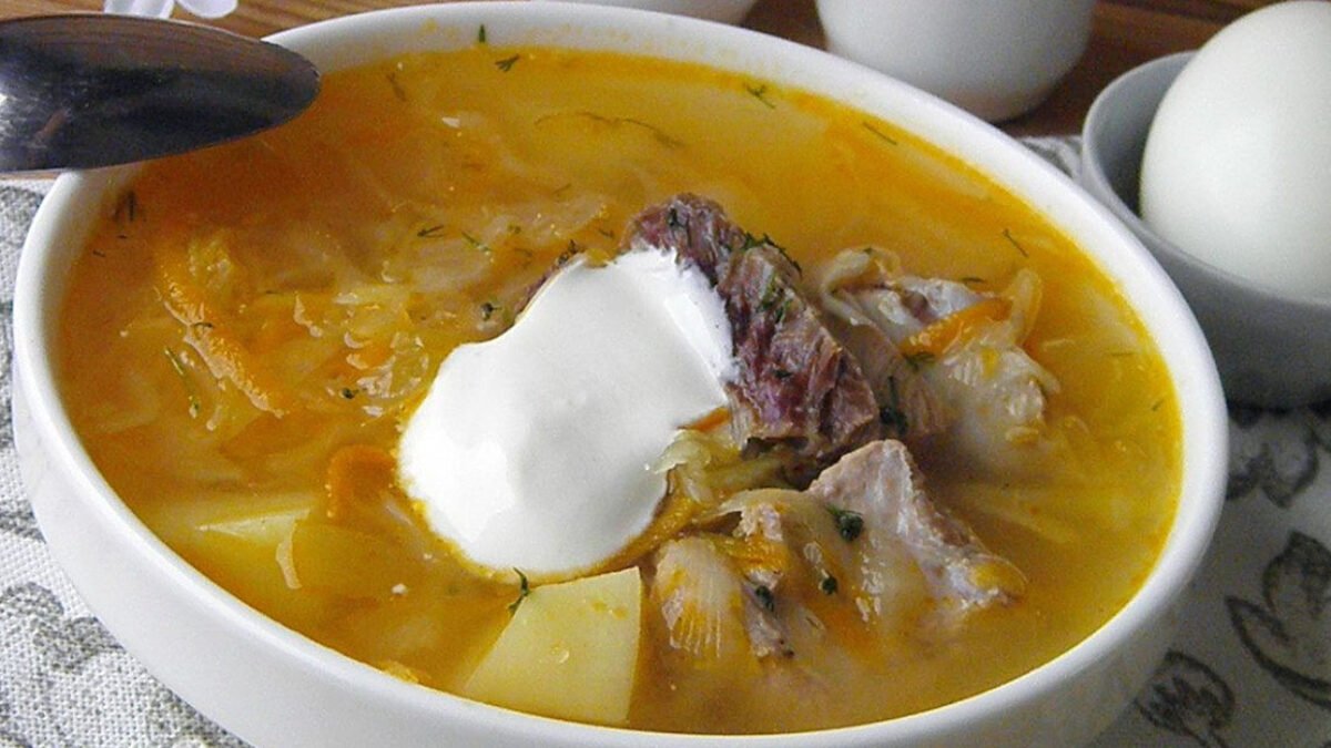Pravú silvestrovskú KAPUSTNICU treba variť dva dni a nezaobíde sa bez týchto SUROVÍN! Tento recept zdieľam