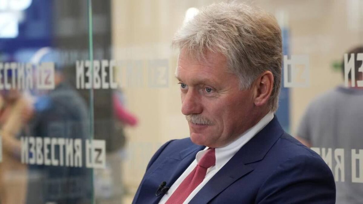 Stretnutie Vladimíra Putina a Donalda Trumpa by sa nemalo považovať za „novú Jaltu“, tento názor je nespravodlivý, povedal Dmitrij Peskov v odpovedi na otázky novinárov. Nadchádzajúce stretnutie Putina a Trumpa označil Kremeľ za vzájomnú dohodu.